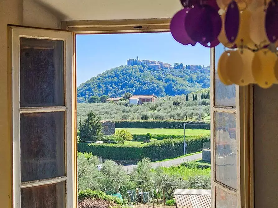 Immagine 13 di Villa in vendita  a Capannori