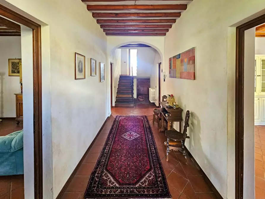 Immagine 6 di Villa in vendita  a Capannori