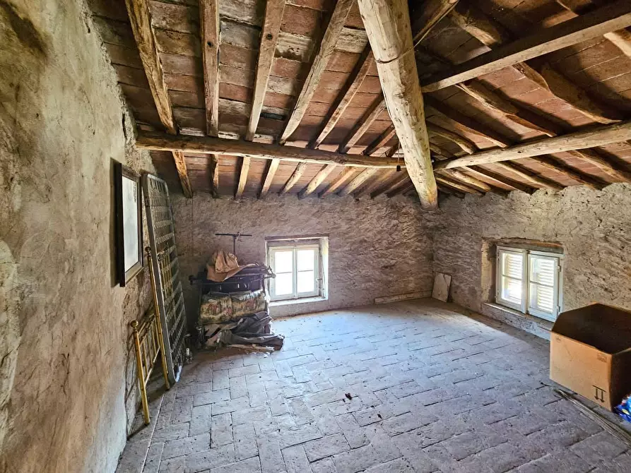 Immagine 20 di Villa in vendita  a Capannori