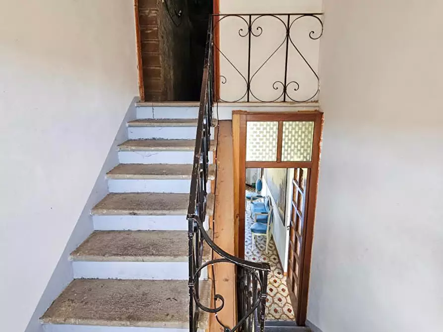 Immagine 18 di Villa in vendita  a Capannori