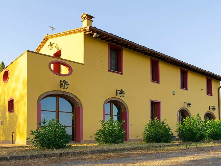 Immagine 1 di Casa colonica in vendita  a Palaia