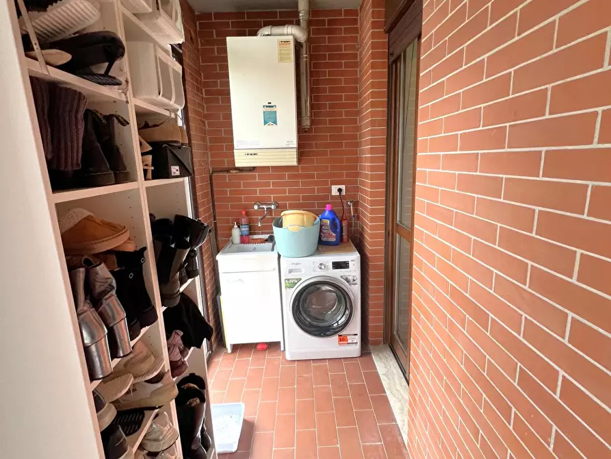 Immagine 15 di Appartamento in vendita  a Pontedera