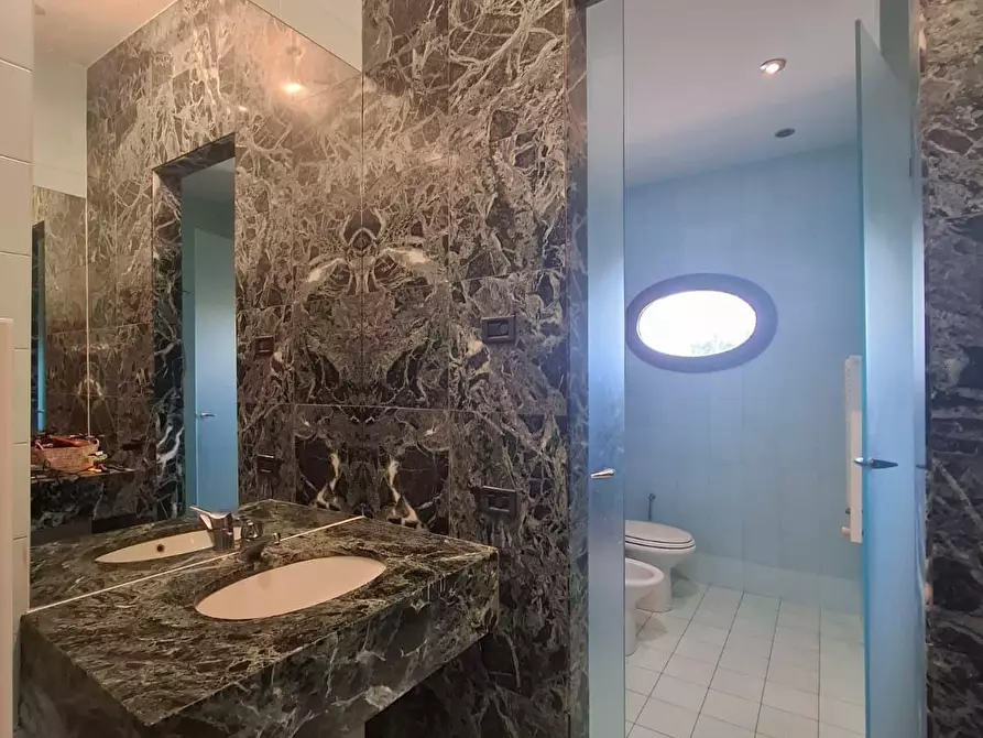 Immagine 58 di Villa in vendita  a San Miniato