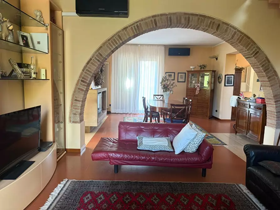 Immagine 9 di Villa in vendita  a San Miniato