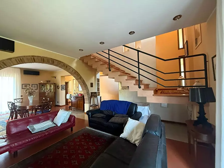 Immagine 7 di Villa in vendita  a San Miniato