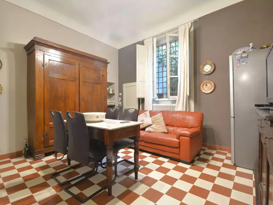 Immagine 2 di Appartamento in vendita  a Lucca