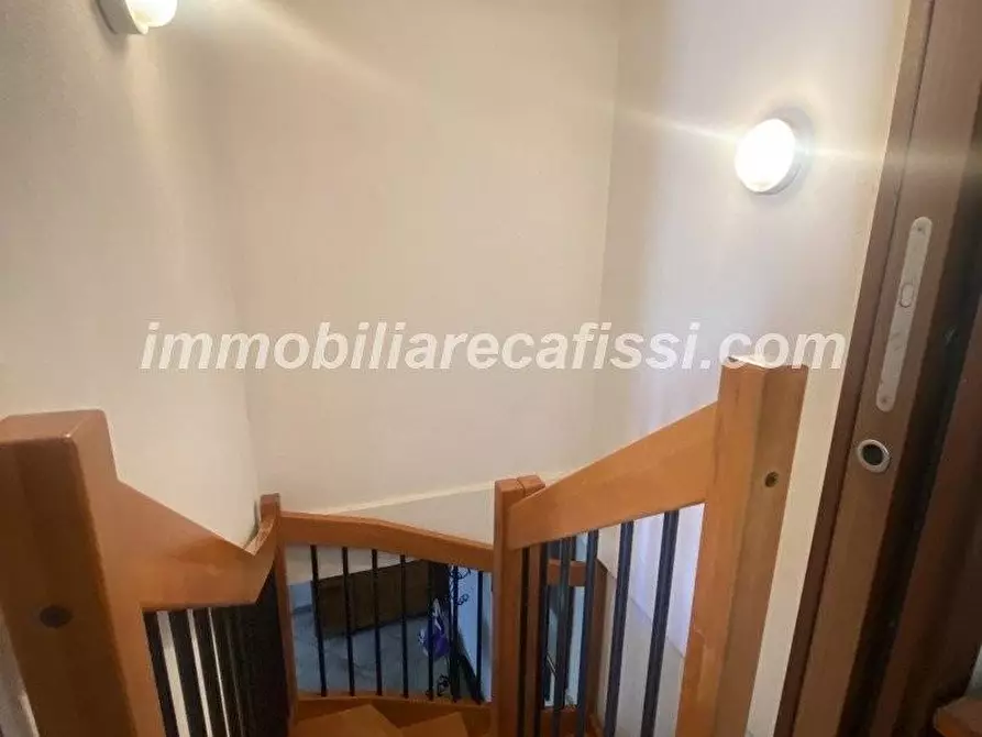 Immagine 14 di Casa semindipendente in vendita  a Carmignano