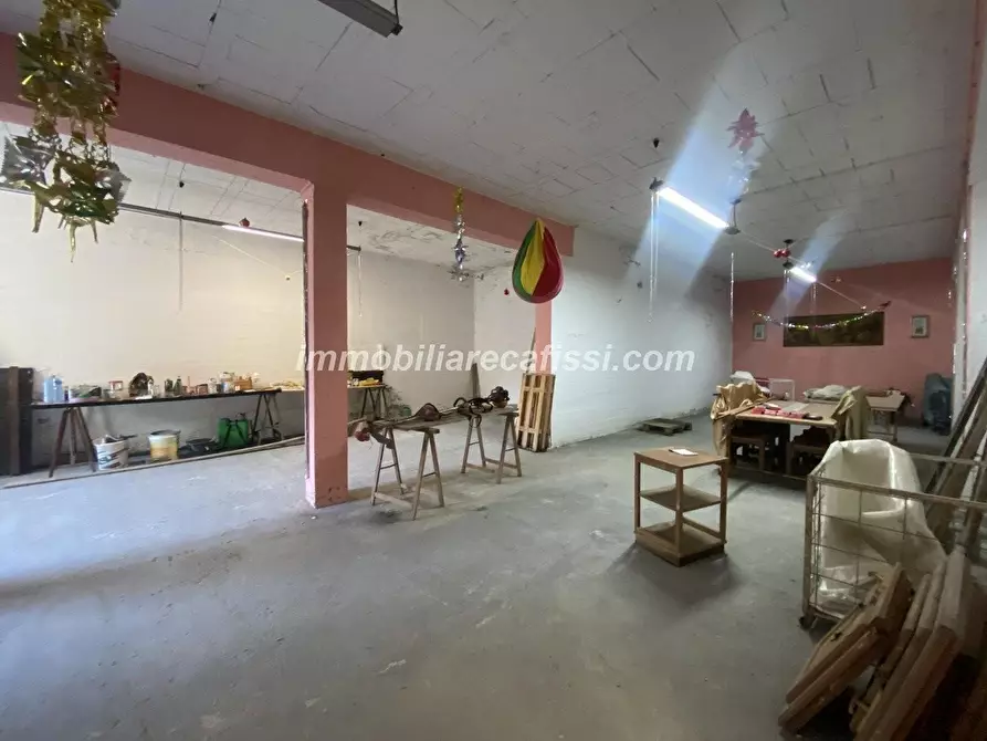 Immagine 23 di Casa semindipendente in vendita  a Carmignano