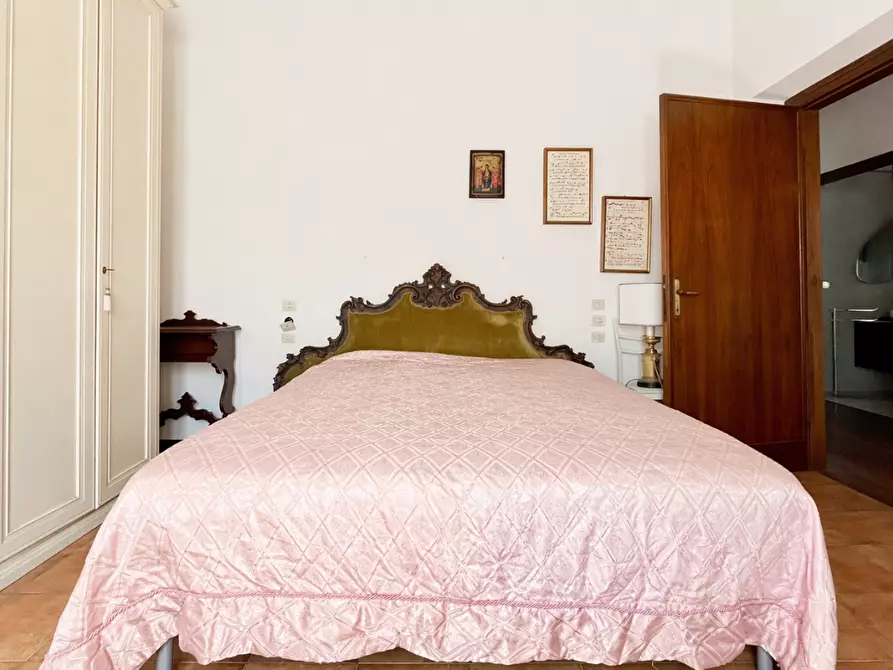 Immagine 22 di Villa in vendita  a Castelfiorentino