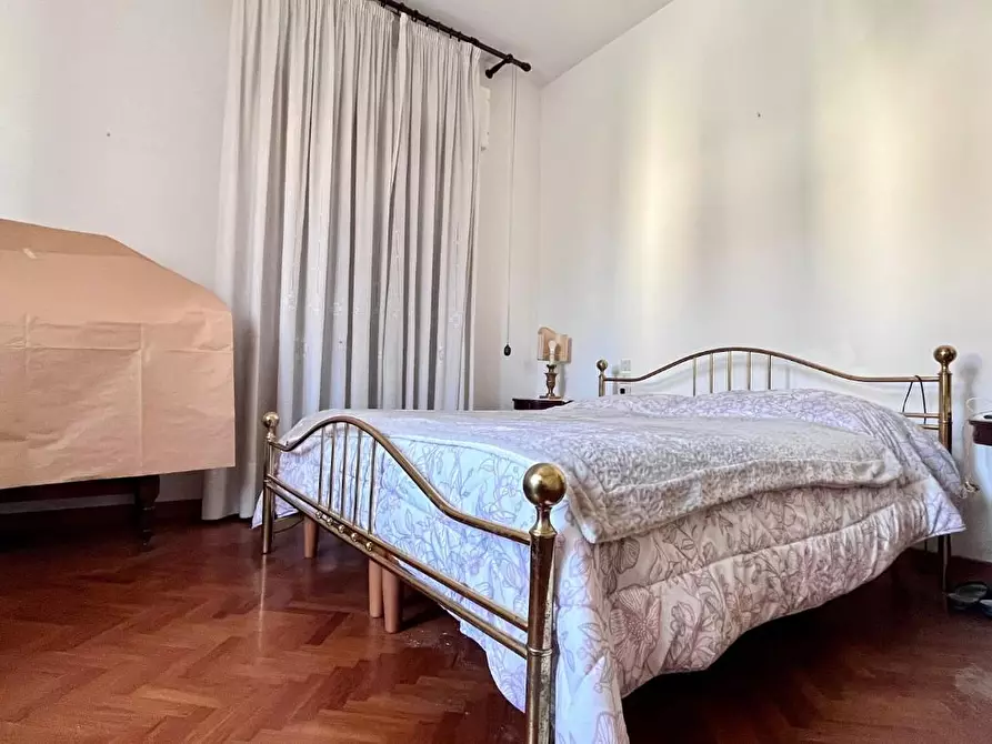 Immagine 18 di Villa in vendita  a Castelfiorentino