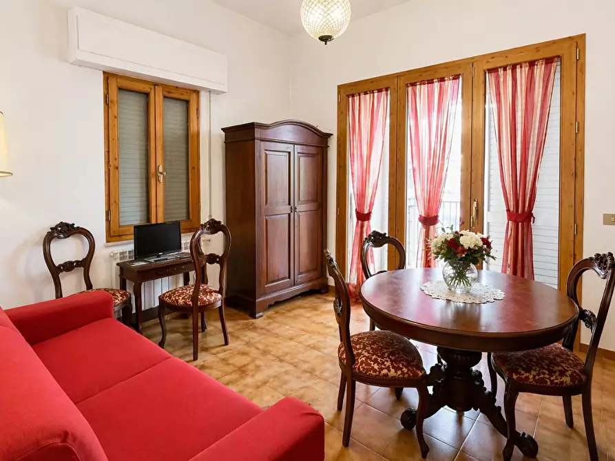 Immagine 5 di Villa in vendita  a Castelfiorentino