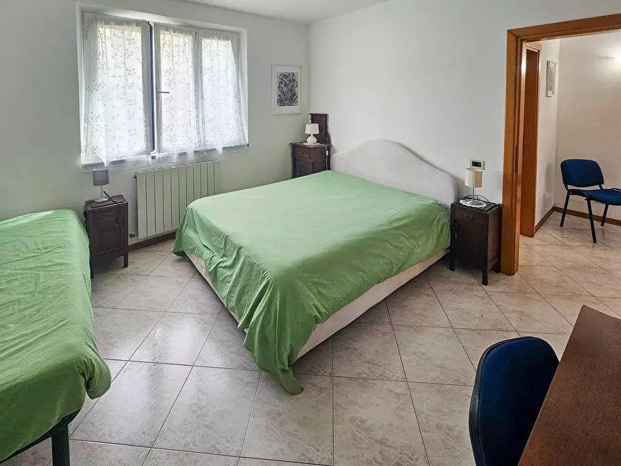 Immagine 7 di Casa indipendente in vendita  a Cascina