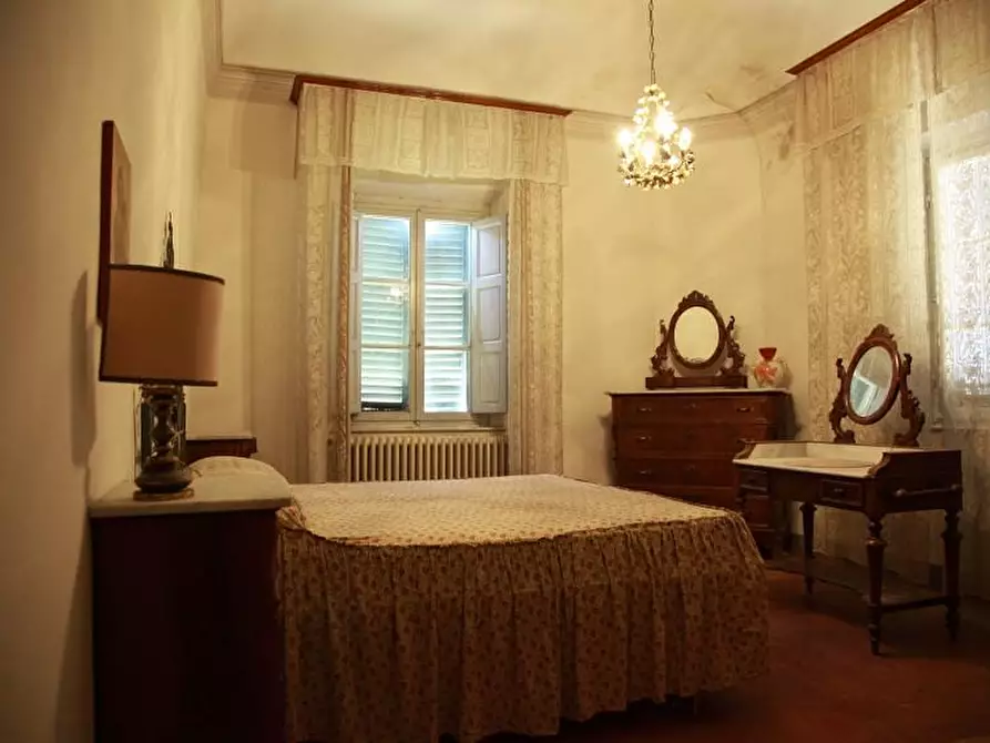 Immagine 9 di Villa in vendita  a Cascina