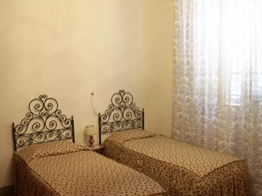 Immagine 7 di Villa in vendita  a Cascina