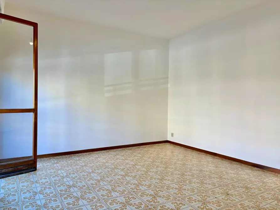 Immagine 11 di Appartamento in vendita  a Cascina