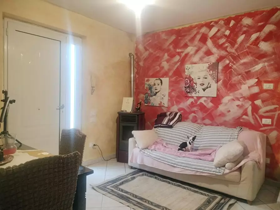 Immagine 8 di Casa semindipendente in vendita  a Massa