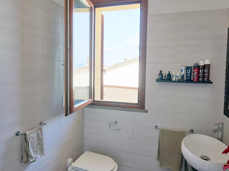 Immagine 9 di Mansarda in vendita  a Empoli