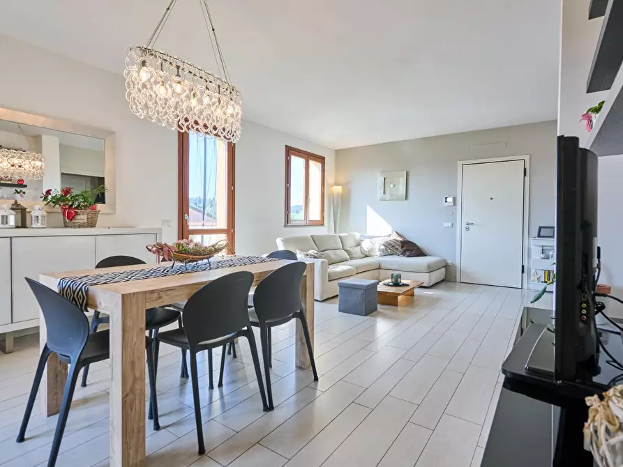 Immagine 6 di Mansarda in vendita  a Empoli