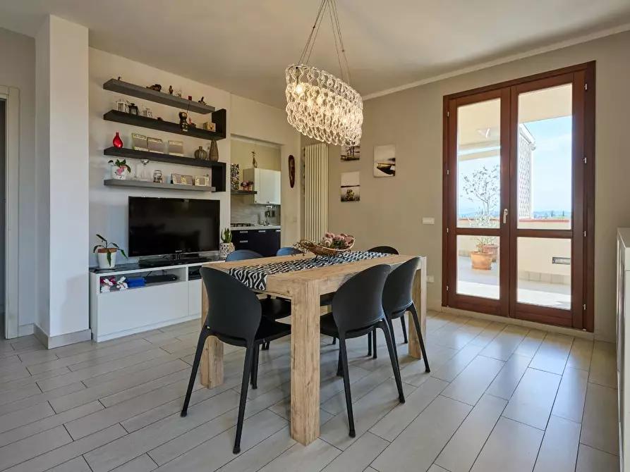 Immagine 2 di Mansarda in vendita  a Empoli