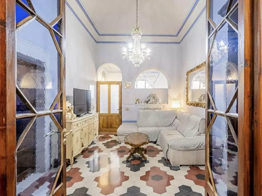 Immagine 1 di Villa in vendita  a San Giuliano Terme