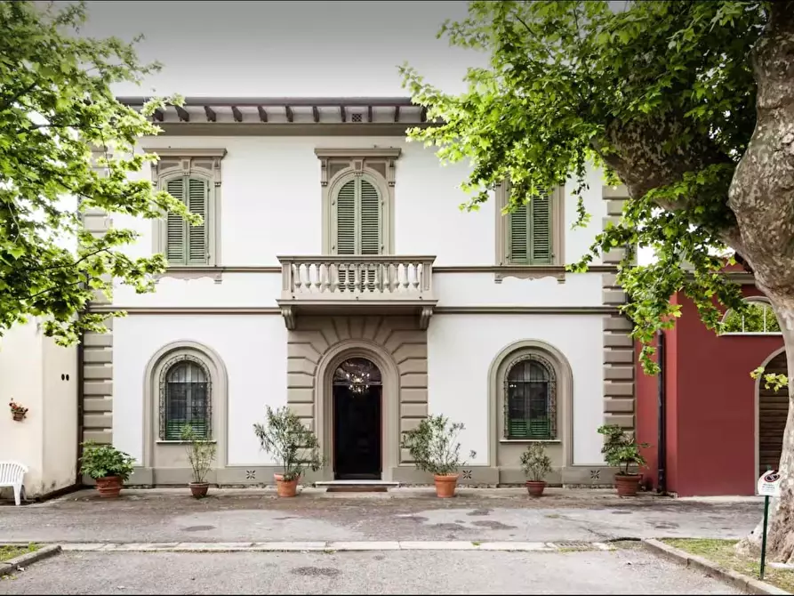 Immagine 4 di Villa in vendita  a San Giuliano Terme