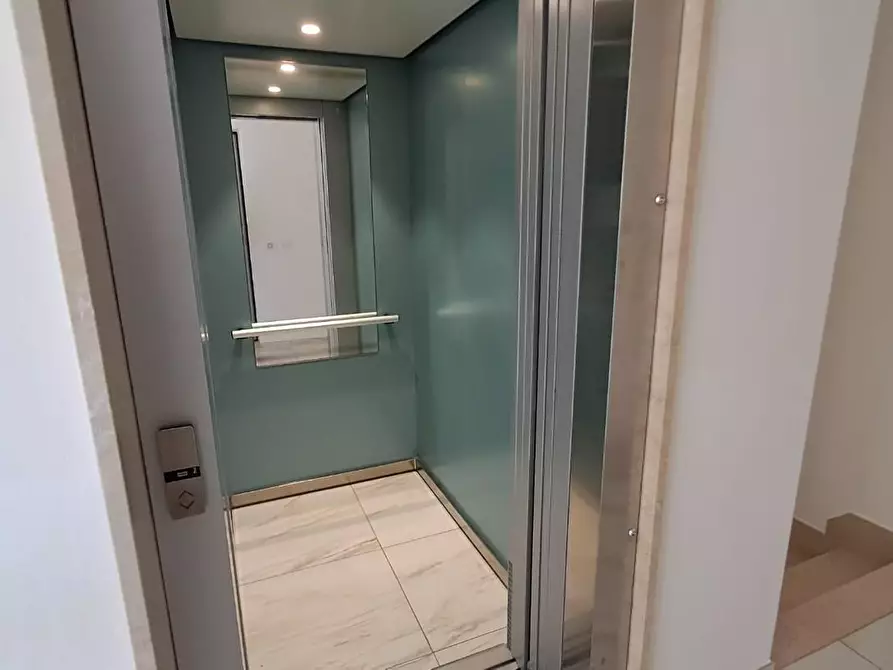 Immagine 27 di Appartamento in vendita  a Rosignano Marittimo