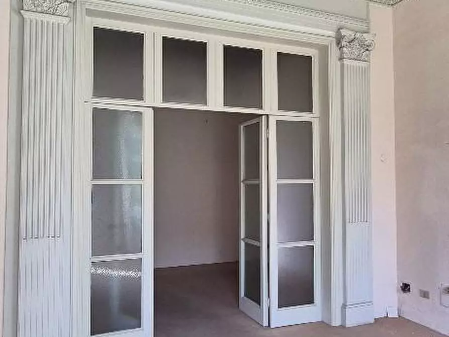 Immagine 19 di Ufficio in vendita  a Pisa
