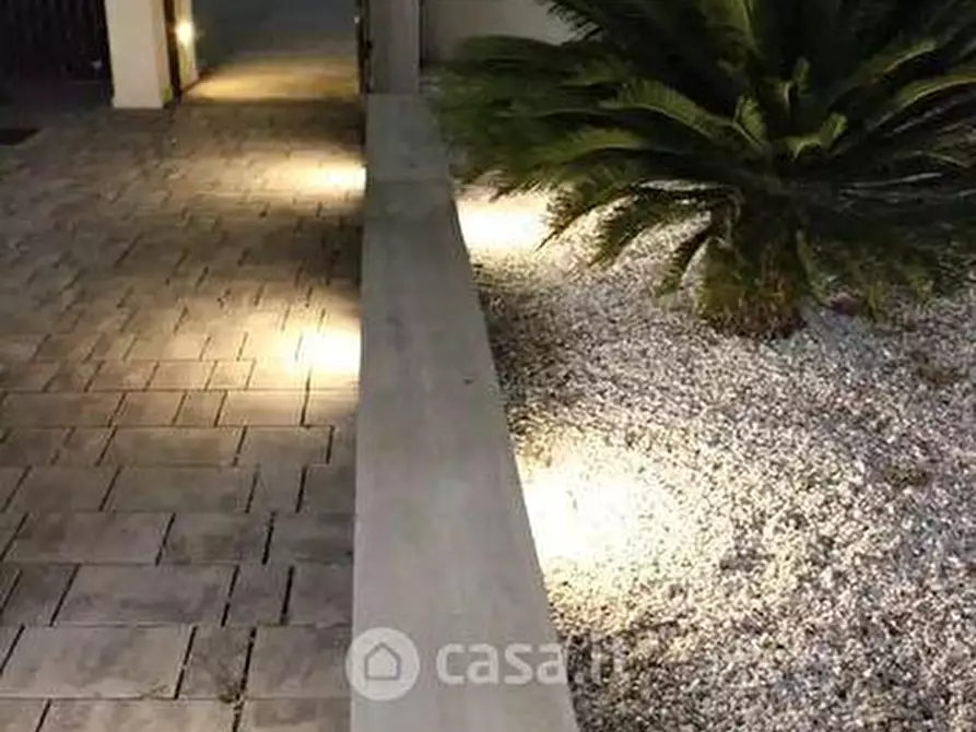 Immagine 5 di Casa bifamiliare in vendita  a Montignoso