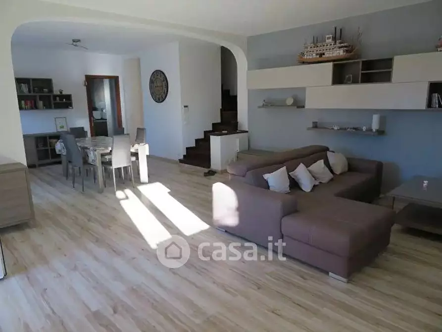 Immagine 12 di Casa bifamiliare in vendita  a Montignoso