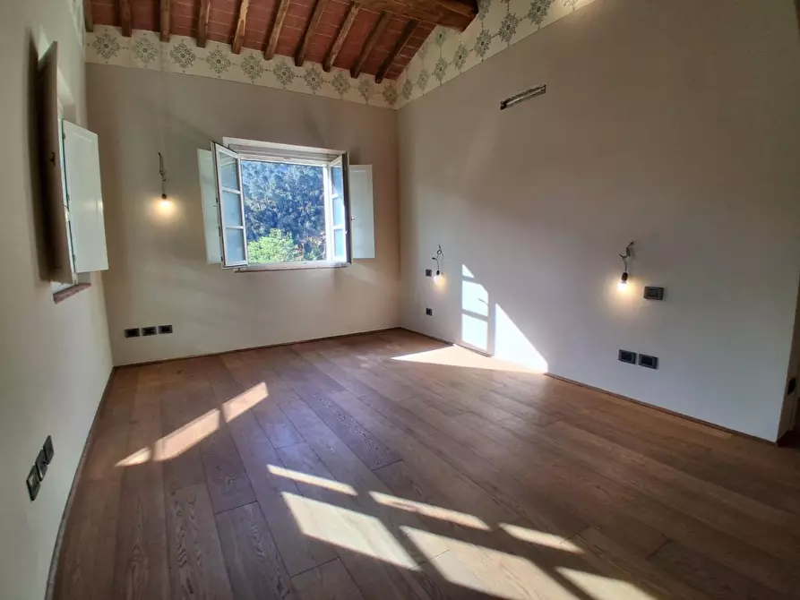 Immagine 26 di Rustico / casale in vendita  a Capannori