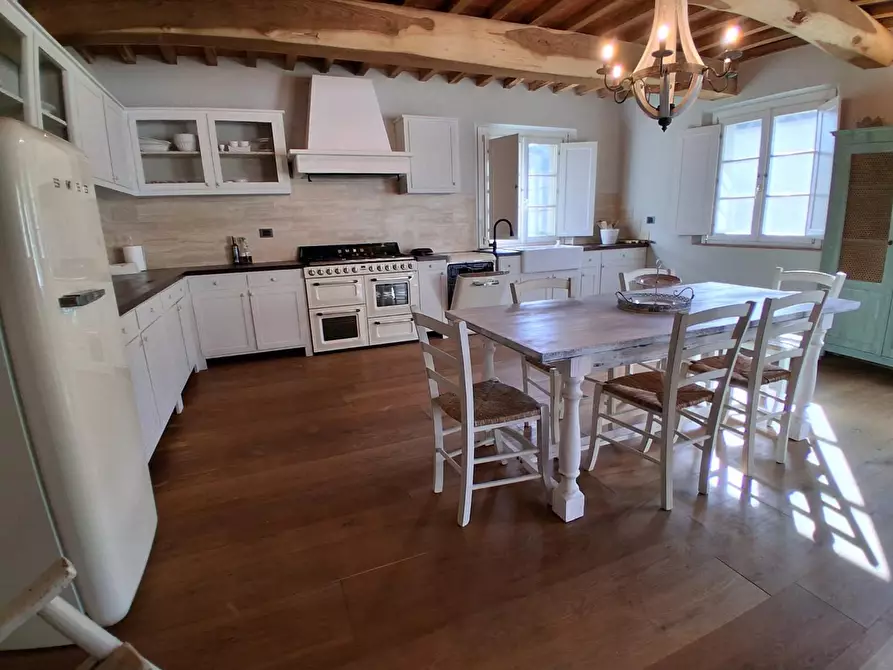 Immagine 16 di Rustico / casale in vendita  a Capannori