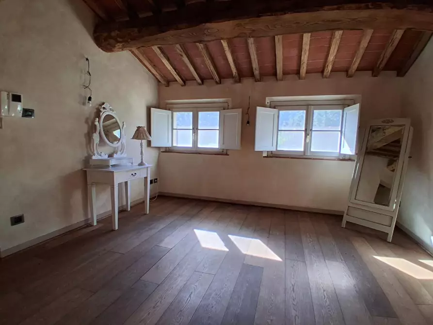 Immagine 30 di Rustico / casale in vendita  a Capannori