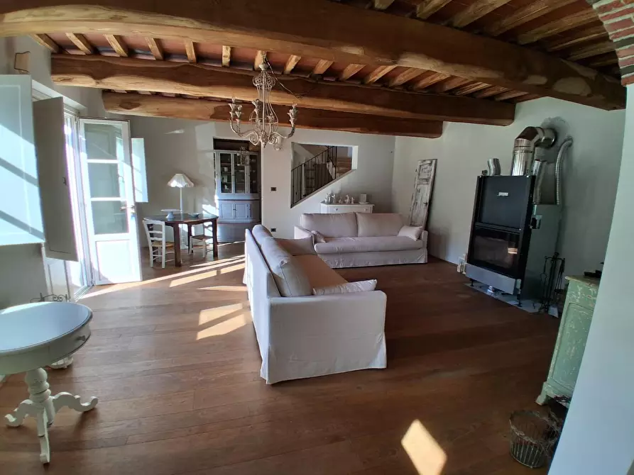 Immagine 10 di Rustico / casale in vendita  a Capannori