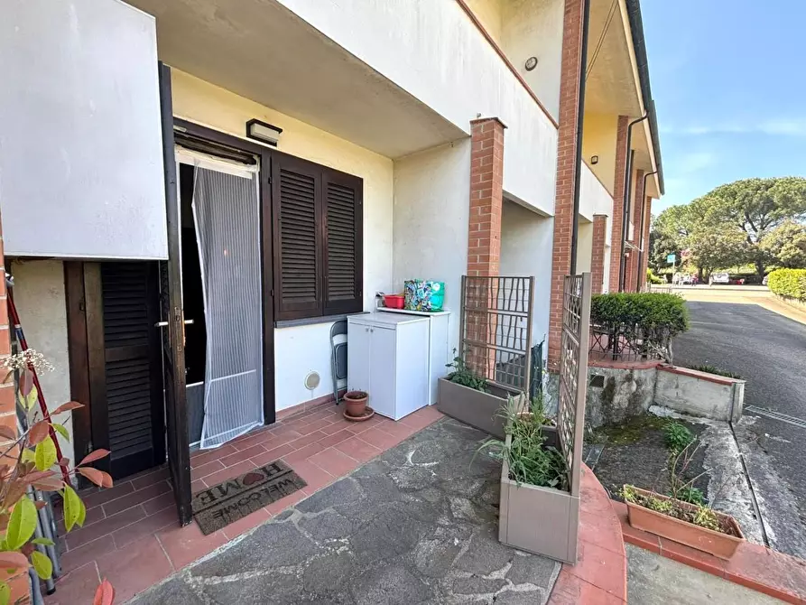 Immagine 36 di Villetta a schiera in vendita  a Terricciola