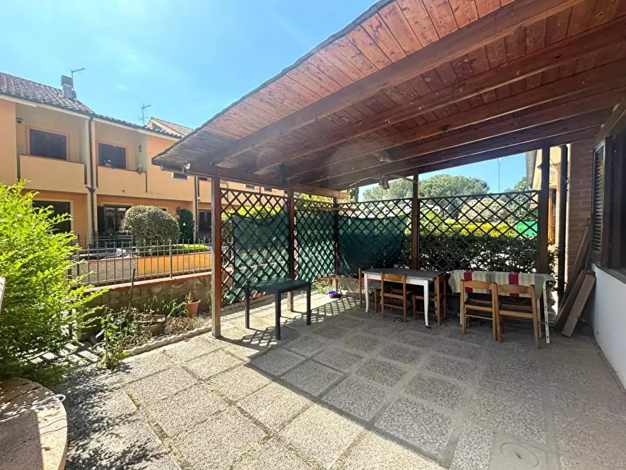 Immagine 35 di Villetta a schiera in vendita  a Terricciola