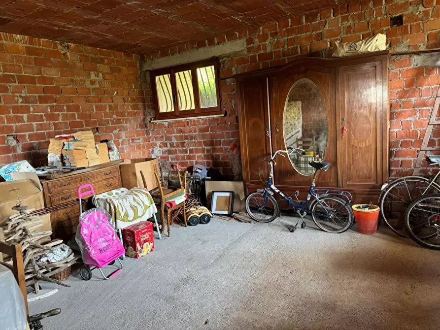 Immagine 15 di Villa in vendita  a Montignoso