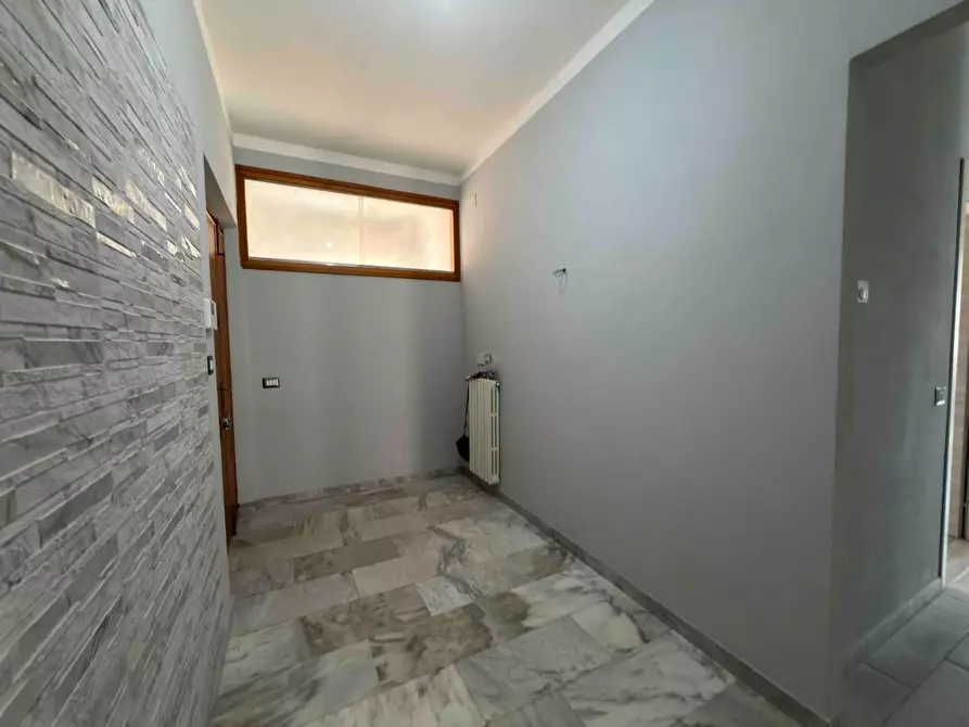 Immagine 26 di Appartamento in affitto  a Lucca