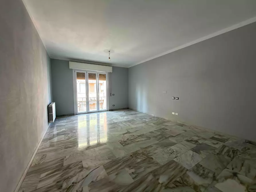 Immagine 4 di Appartamento in affitto  a Lucca