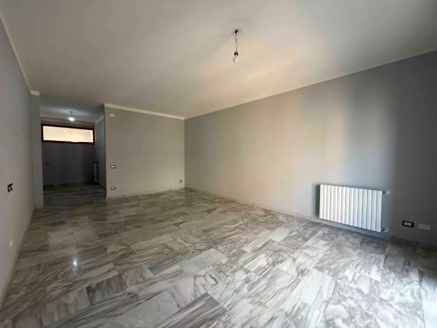 Immagine 2 di Appartamento in affitto  a Lucca