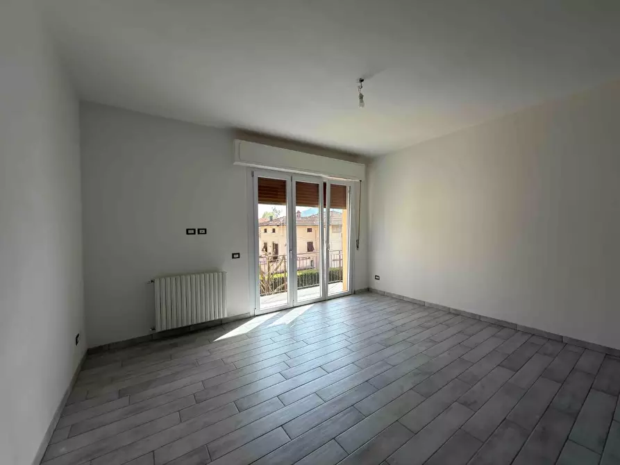 Immagine 19 di Appartamento in affitto  a Lucca