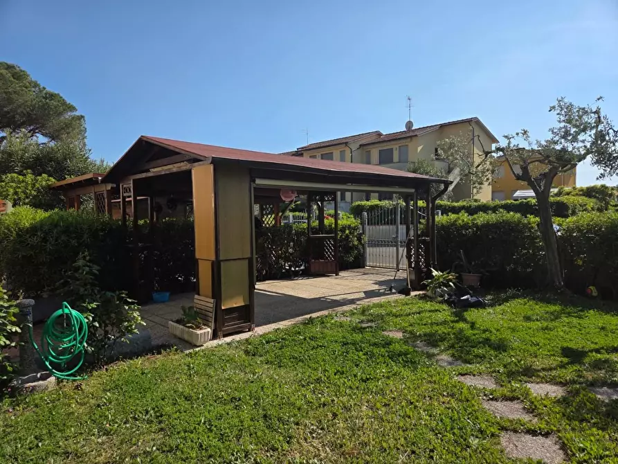 Immagine 2 di Appartamento in vendita  a Rosignano Marittimo