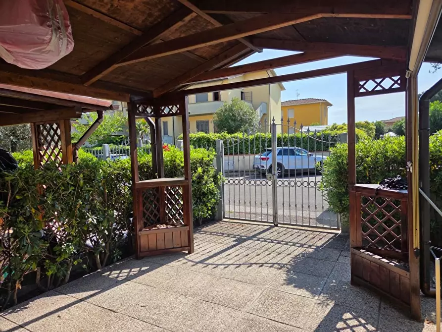 Immagine 16 di Appartamento in vendita  a Rosignano Marittimo