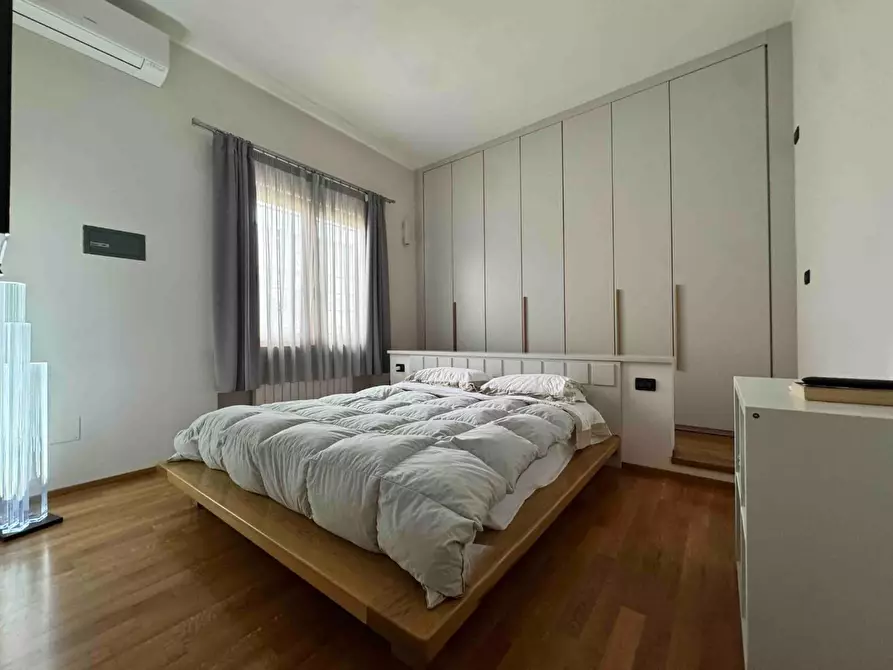 Immagine 14 di Villa in vendita  a Camaiore