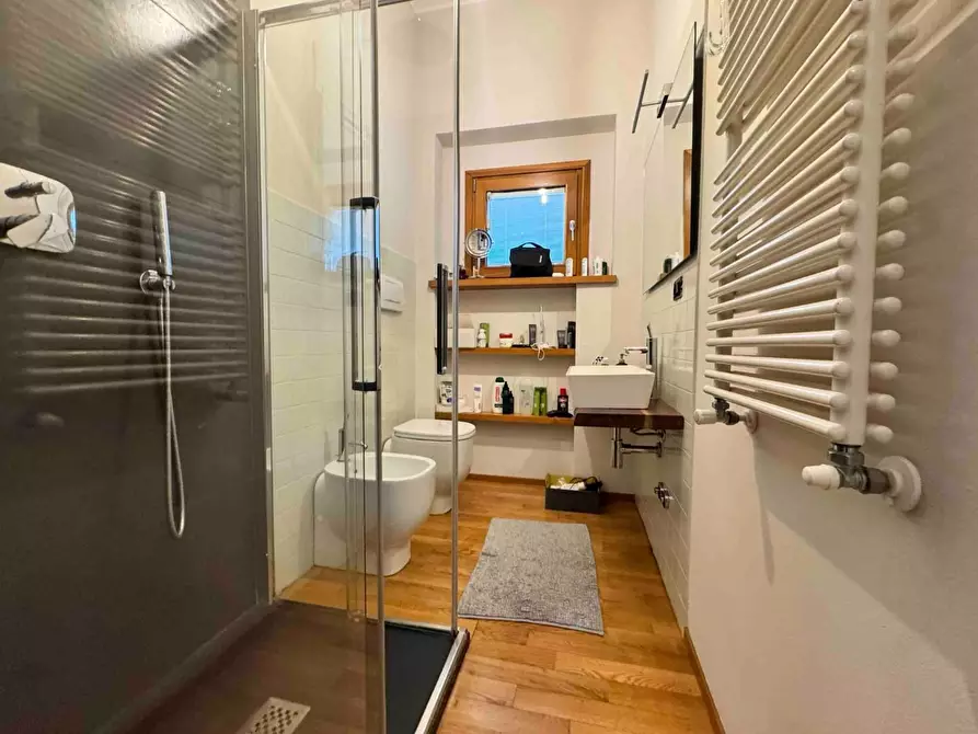 Immagine 19 di Villa in vendita  a Camaiore