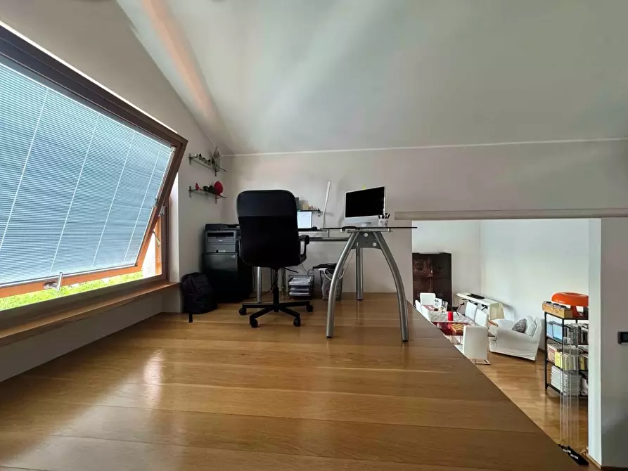 Immagine 13 di Villa in vendita  a Camaiore