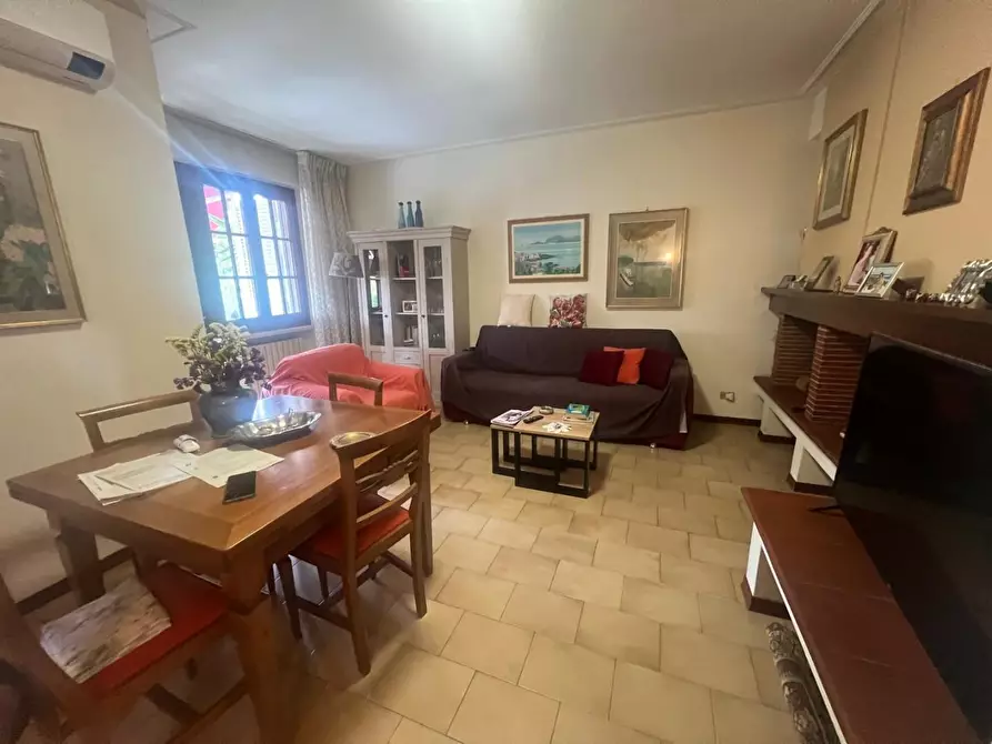 Immagine 6 di Villetta a schiera in vendita  a Camaiore