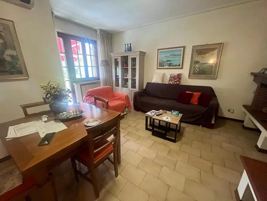 Immagine 4 di Villetta a schiera in vendita  a Camaiore