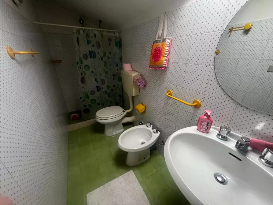 Immagine 13 di Villetta a schiera in vendita  a Camaiore