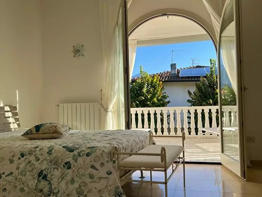 Immagine 22 di Villa in vendita  a Forte Dei Marmi