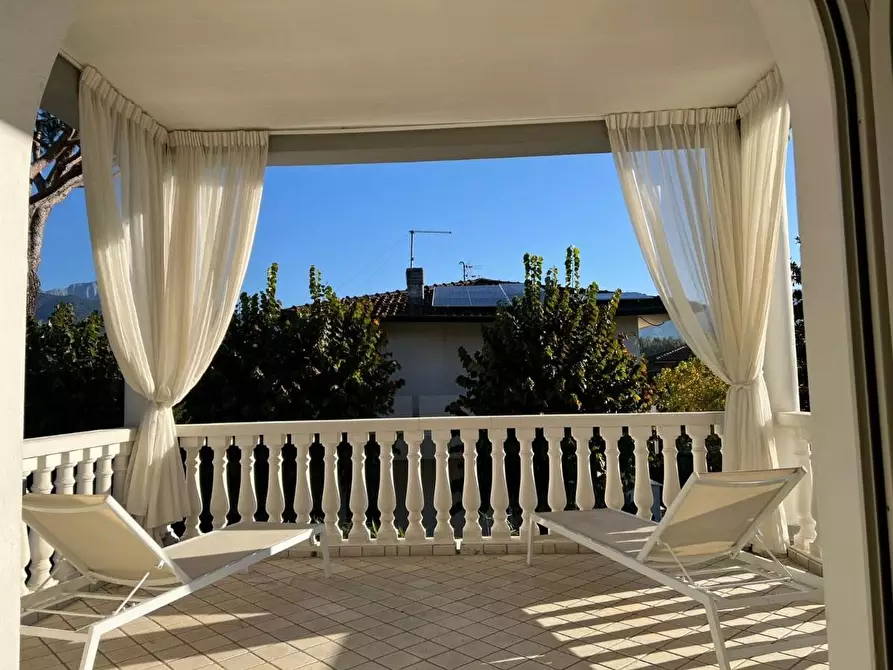 Immagine 13 di Villa in vendita  a Forte Dei Marmi